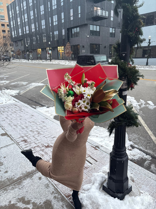 Holiday Designer’s Choice Bouquet - Large Premium
