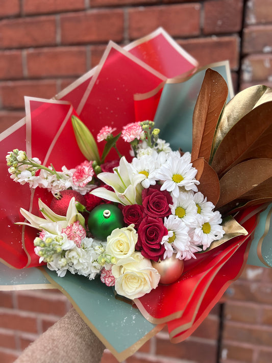 Holiday Designer’s Choice Bouquet - Small Premium Bouquet