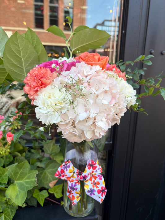 Divine Embrace - Classic Bouquet (WITH VASE)