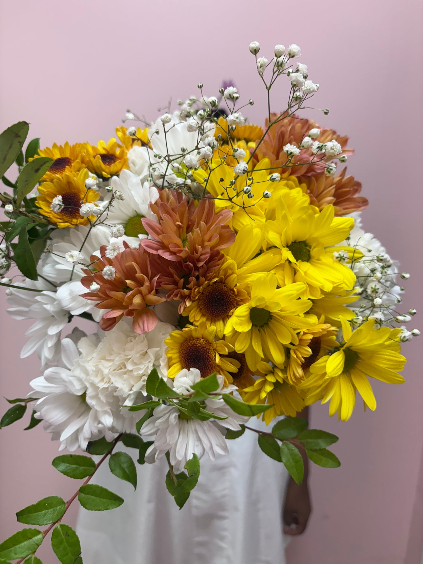 Let There Be Light – Daisy Classic Bouquet